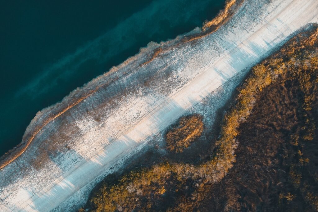 Capturing Stunning Aerial Views with RC Drones 1 capturing stunning aerial views with rc drones 3